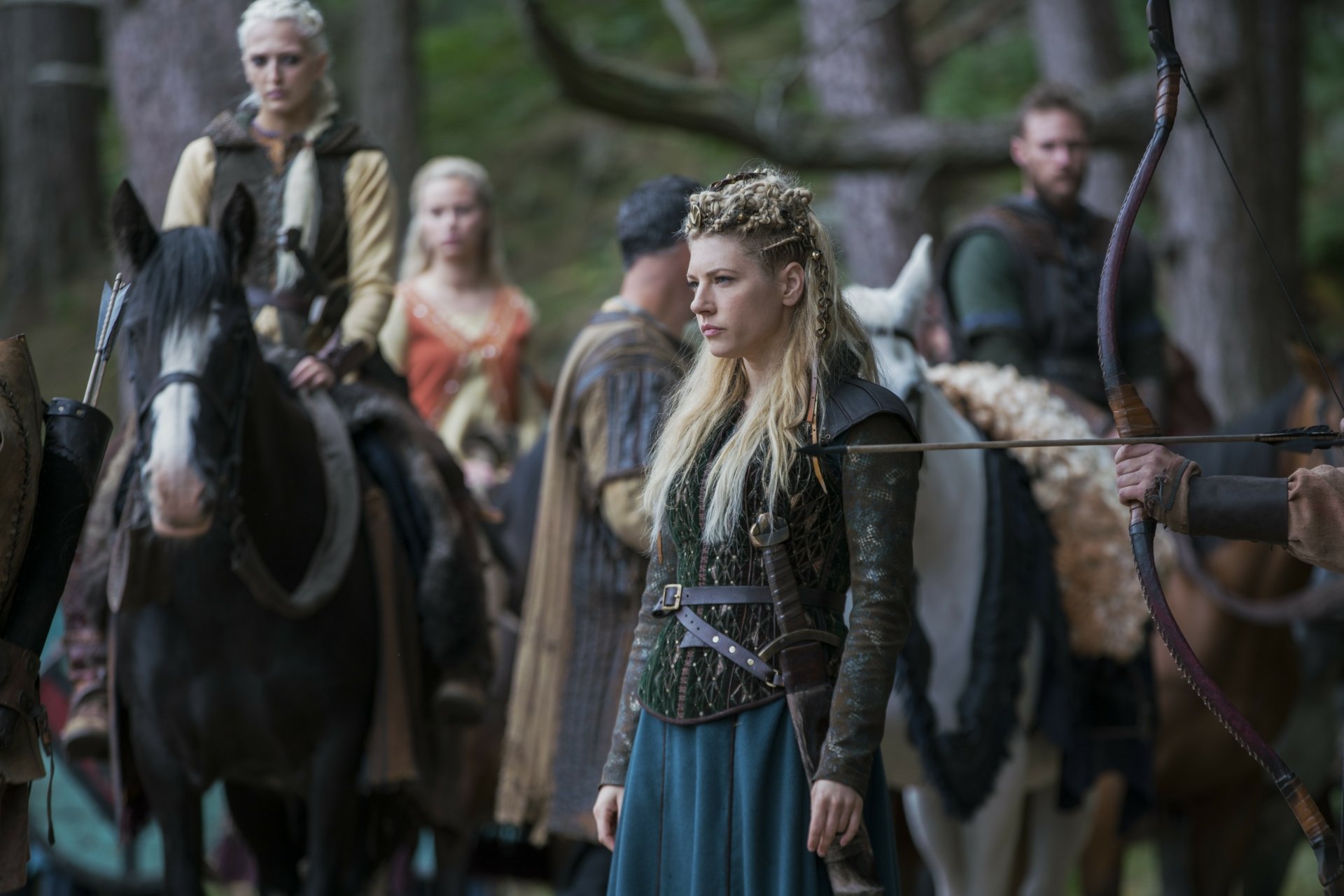 Download Lagertha (Vikings) Katheryn Winnick TV Show Vikings (2013) 8k Ultra HD Wallpaper