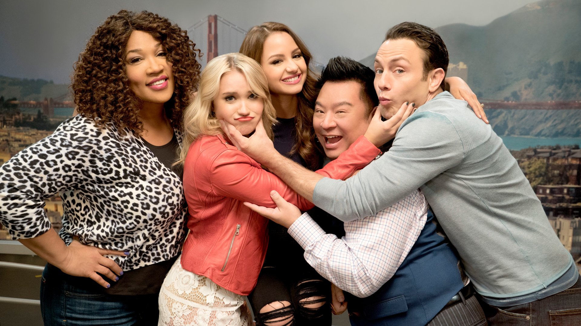 Download TV Show Young & Hungry HD Wallpaper