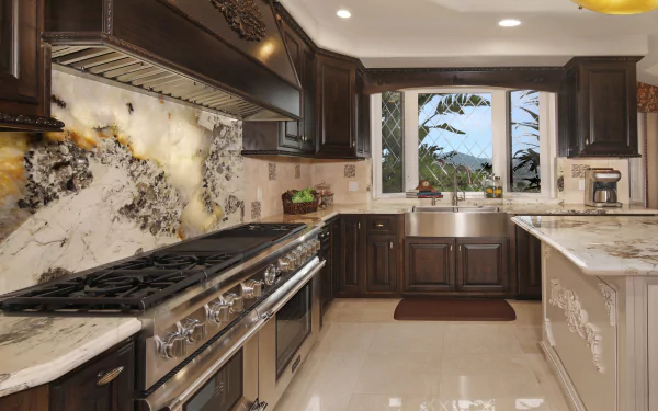  Kitchen with Marble Benchtops