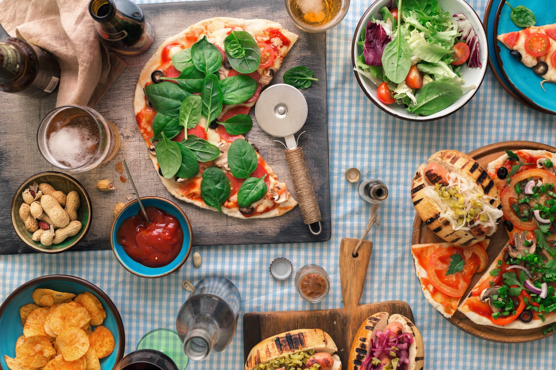 Download Salad Pizza Food Still Life 4k Ultra HD Wallpaper