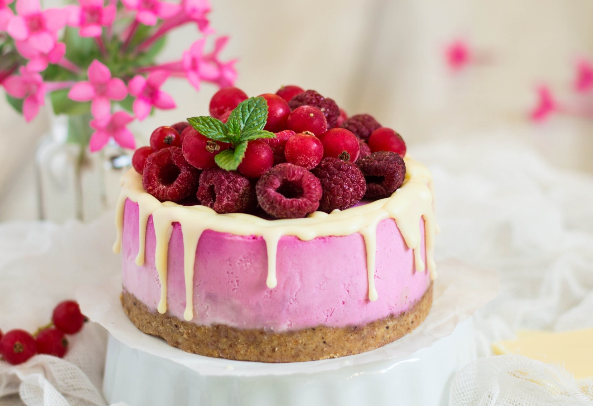 Decadent Raspberry Berry Cake – HD Pastry Still Life Delight ...