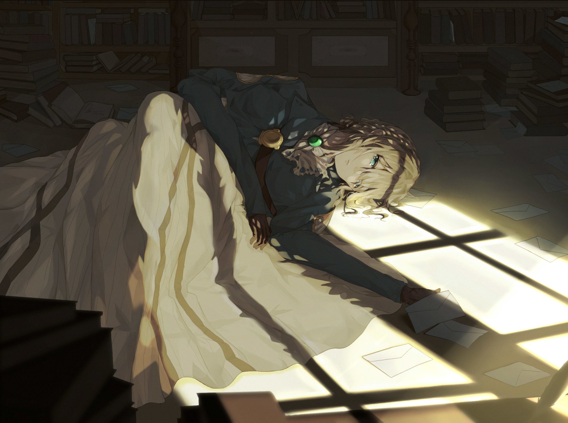 HD PC desktop wallpaper featuring Violet Evergarden from the anime, depicted reclining on the floor with scattered papers and soft sunlight streaming through a window.
