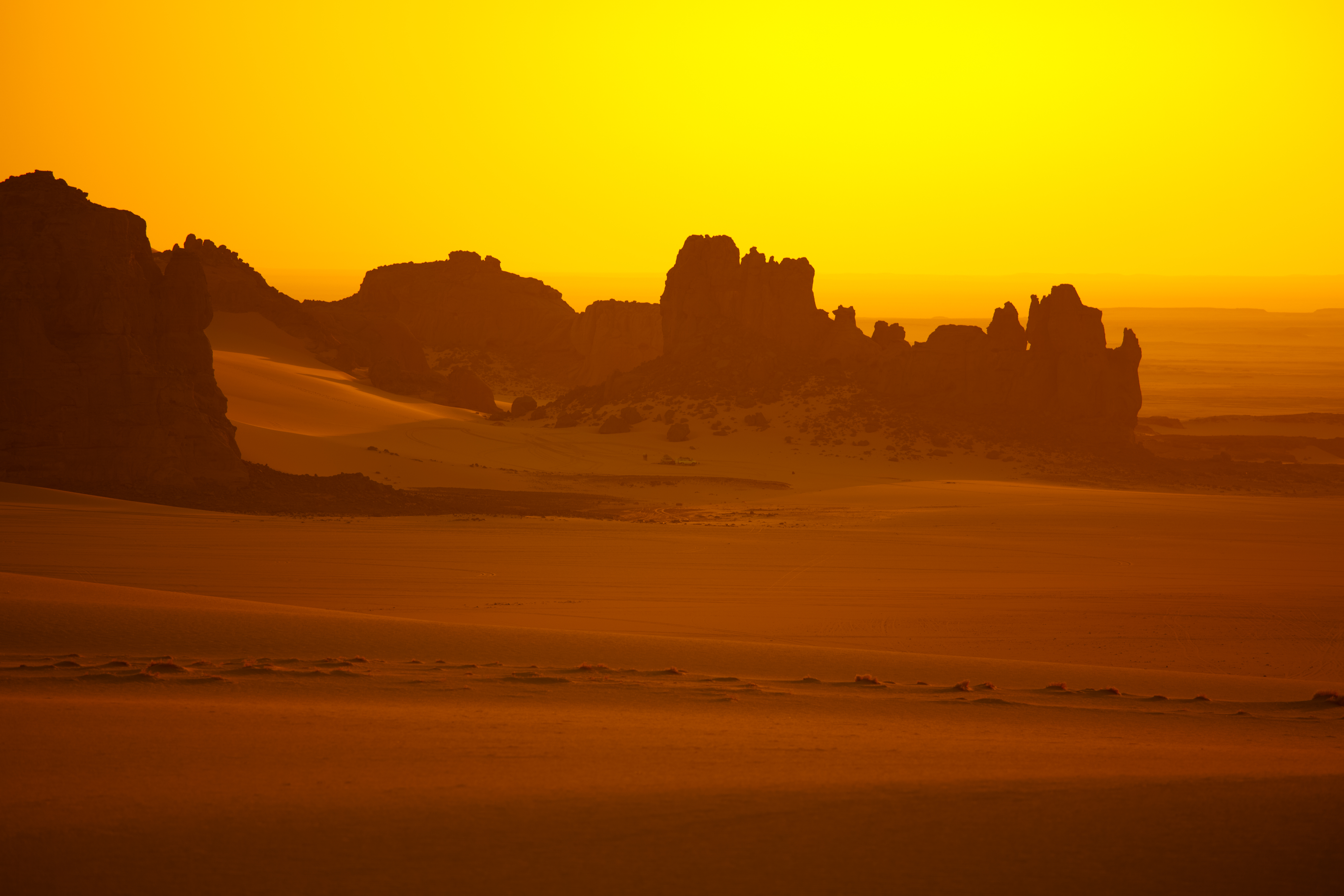 Desert light. Sahara Desert, Algeria, Африка. Закат в пустыне. Рассвет в пустыне. Солнце в пустыне.