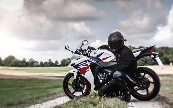  Motorcycle | Honda CBR125R