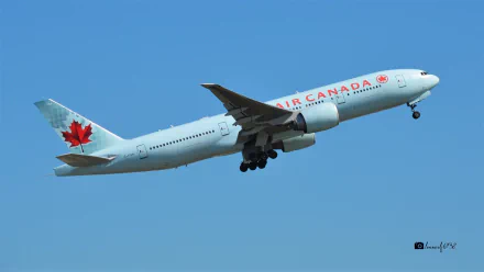  C-FIVK Air Canada Boeing 777-233(LR) Over Sydney Airport