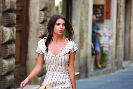  Emily Ratajkowski in Welcome Home