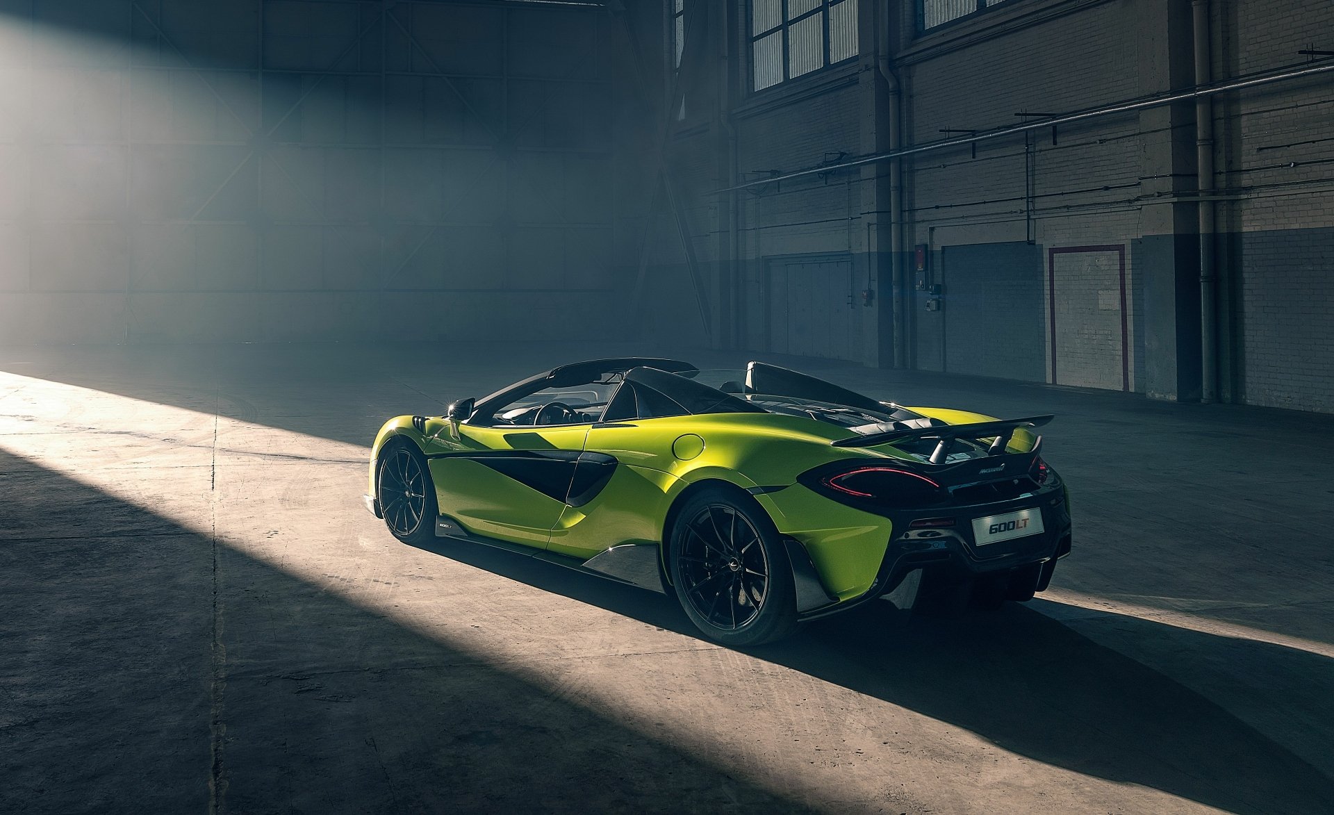 Download Green Car Supercar Car McLaren Vehicle McLaren 600LT 4k Ultra ...