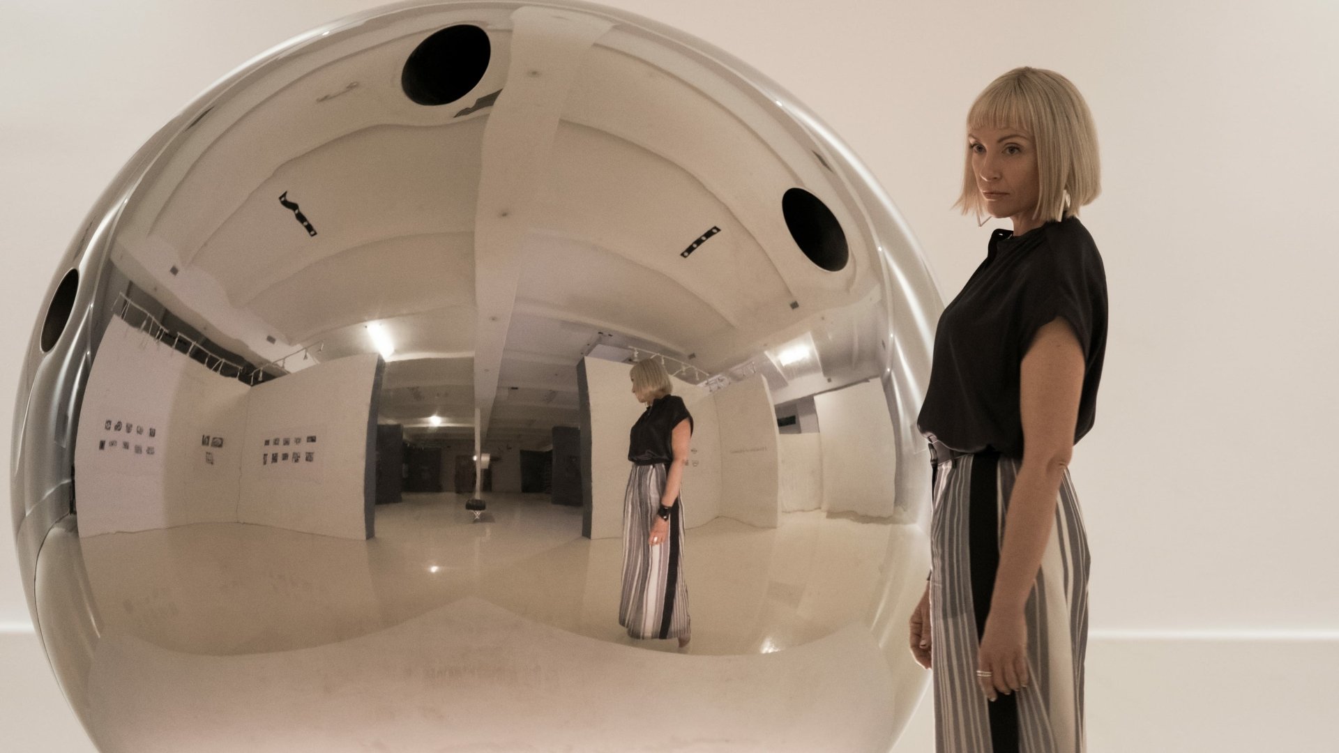 Download Toni Collette Movie Velvet Buzzsaw HD Wallpaper